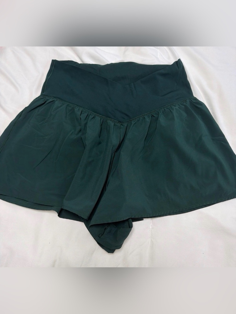 OFFLINE by Aerie Athletic Flow Shorts in Dark Green